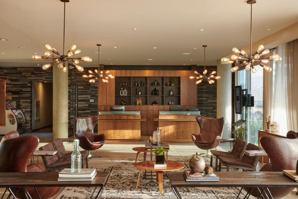 Four Points by Sheraton Four Points by Sheraton